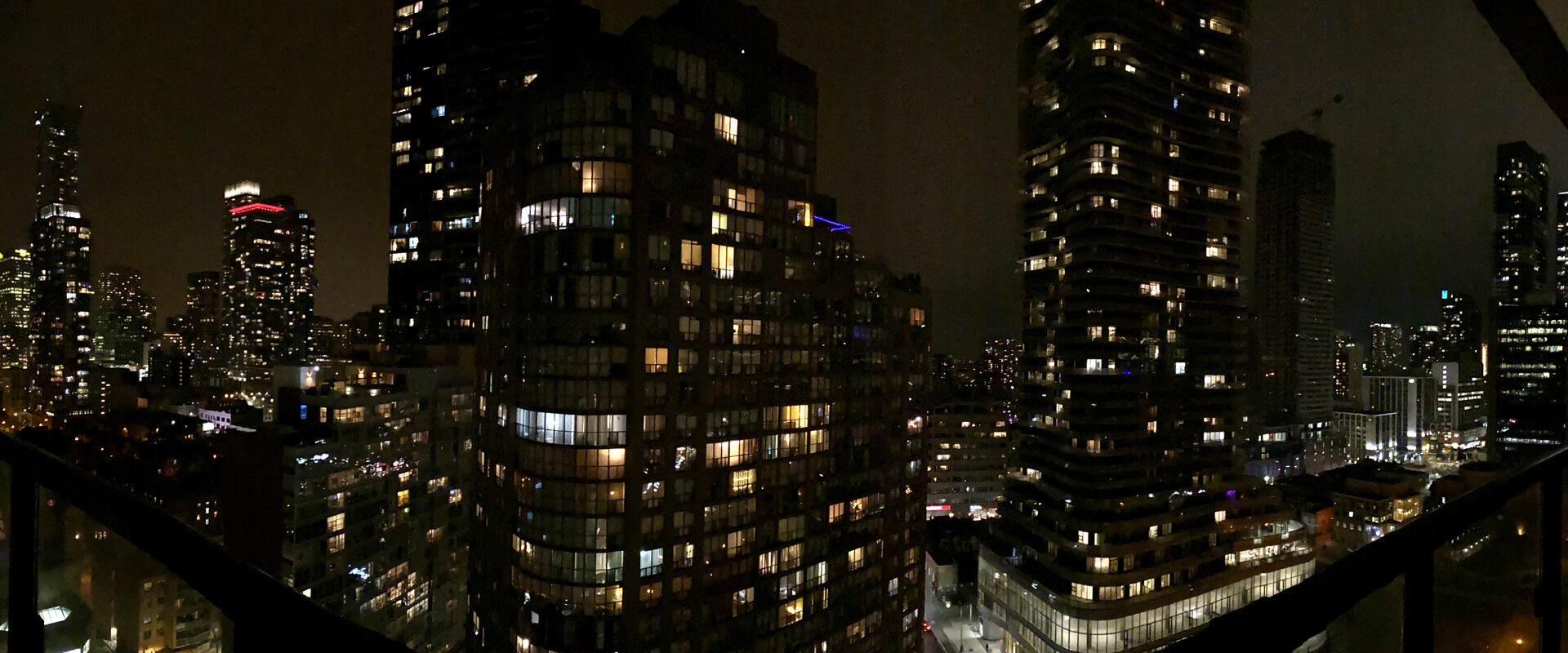Photo of Toronto city at night